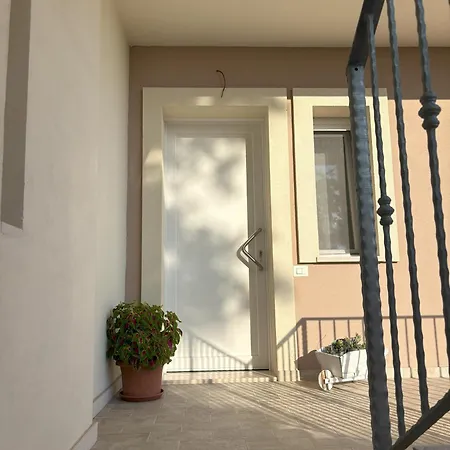 La Casa Di Nana' 1 Apartment